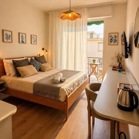 Homestay Riva Viola Alassio
